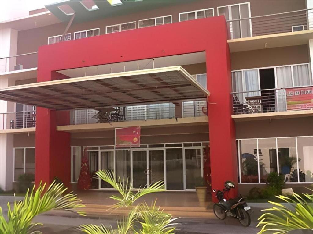 Regal Plaza Hotel Nabua Exterior photo